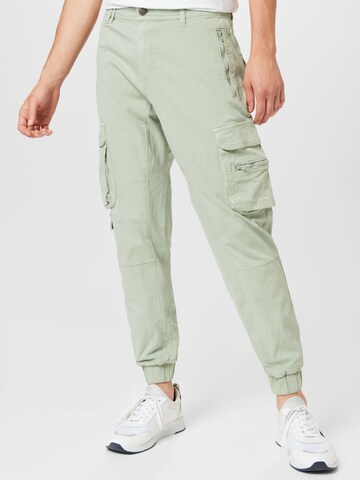 Cotton On Tapered Cargobroek in Groen: voorkant