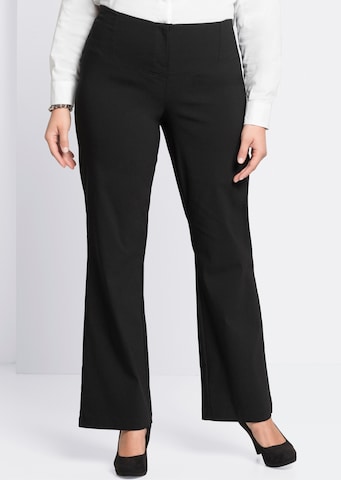 Bootcut Pantaloni modellanti di SHEEGO in nero: frontale
