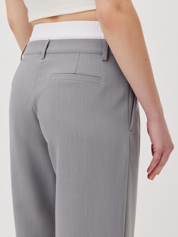 LeGer by Lena Gercke Loose fit Pleat-front trousers 'Dilane' in Grey: front