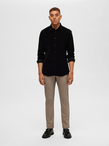 SELECTED HOMME Regular fit Button Up Shirt 'Regowen' in Black