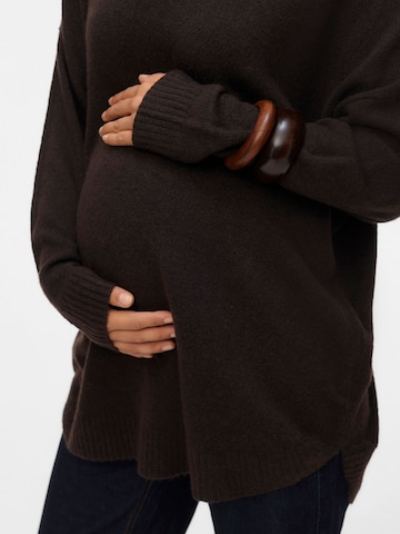 Vero Moda Maternity Pullover in Braun