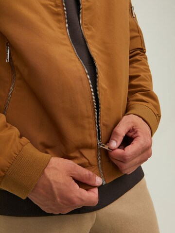 JACK & JONES Regular fit Between-season jacket in Brown