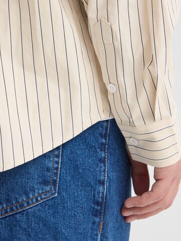 !Solid - Ajuste confortable Camisa 'SDTucker' en beige