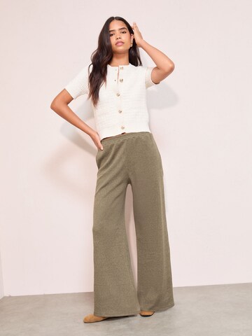 Friends Like These Wide leg Trousers in Green