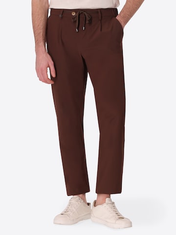 regular Pantaloni con pieghe 'Rio Pence' di Distretto12 in marrone: frontale