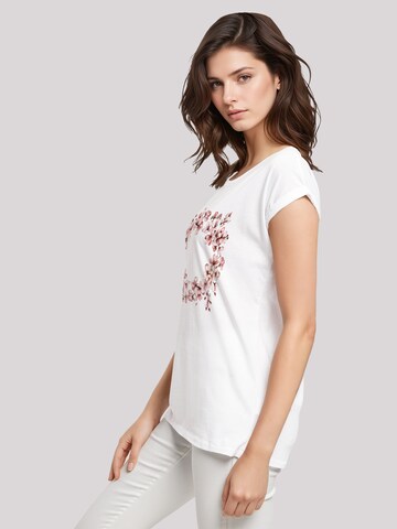T-shirt 'Rosa Frühlings Blumenkranz Dekor' F4NT4STIC en blanc