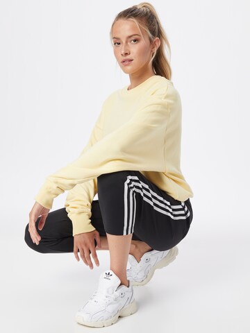 ADIDAS PERFORMANCE Szabványos Sportnadrágok 'Aeroready Made4 3-Stripes Tapered' - fekete