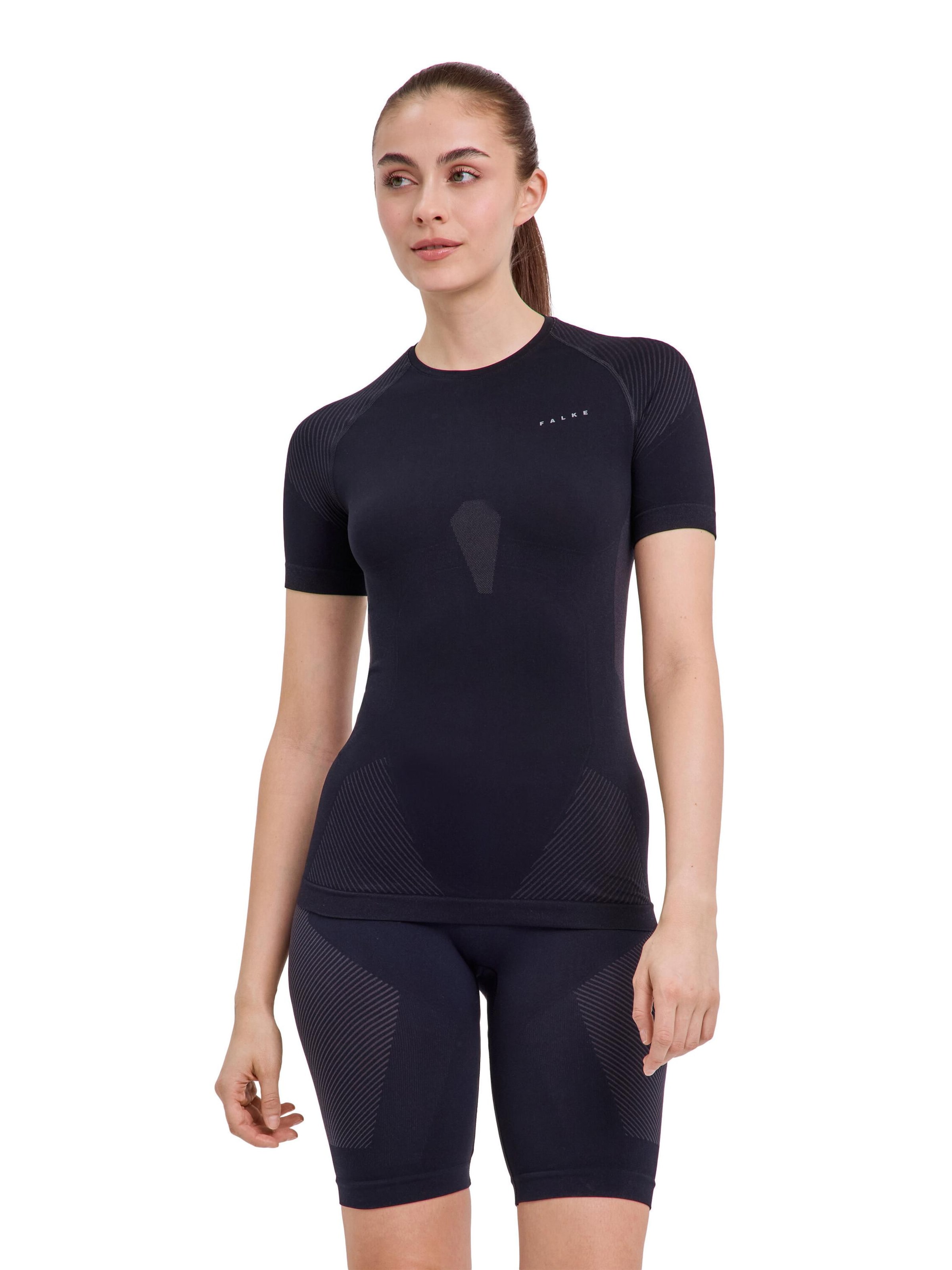 FALKE Base Layer in Black: front