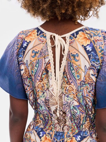 Blue Shadow Kleid‌ in Mischfarben: Vorderseite