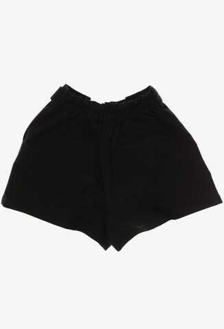 Pull&Bear Shorts in M in Black