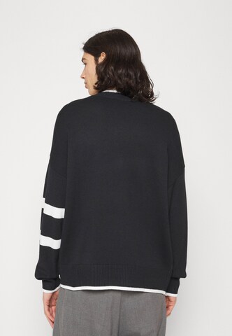 NIKE Sweatshirt 'NSW Trend' in Schwarz