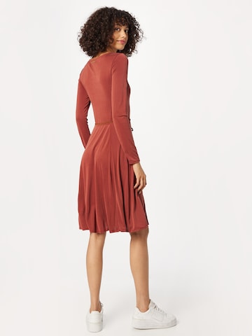 Ragwear فستان 'RITUNA' بلون أحمر