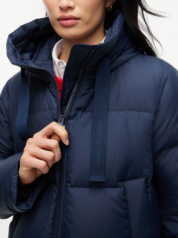TOMMY HILFIGER Χειμερινό μπουφάν σε μπλε
