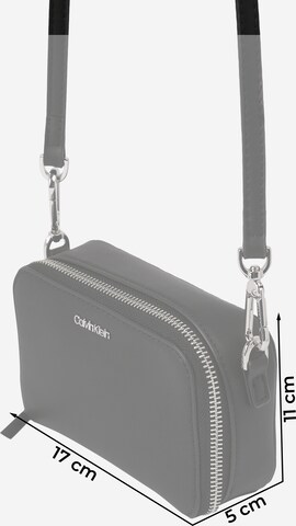 Calvin Klein Umhängetasche in Schwarz