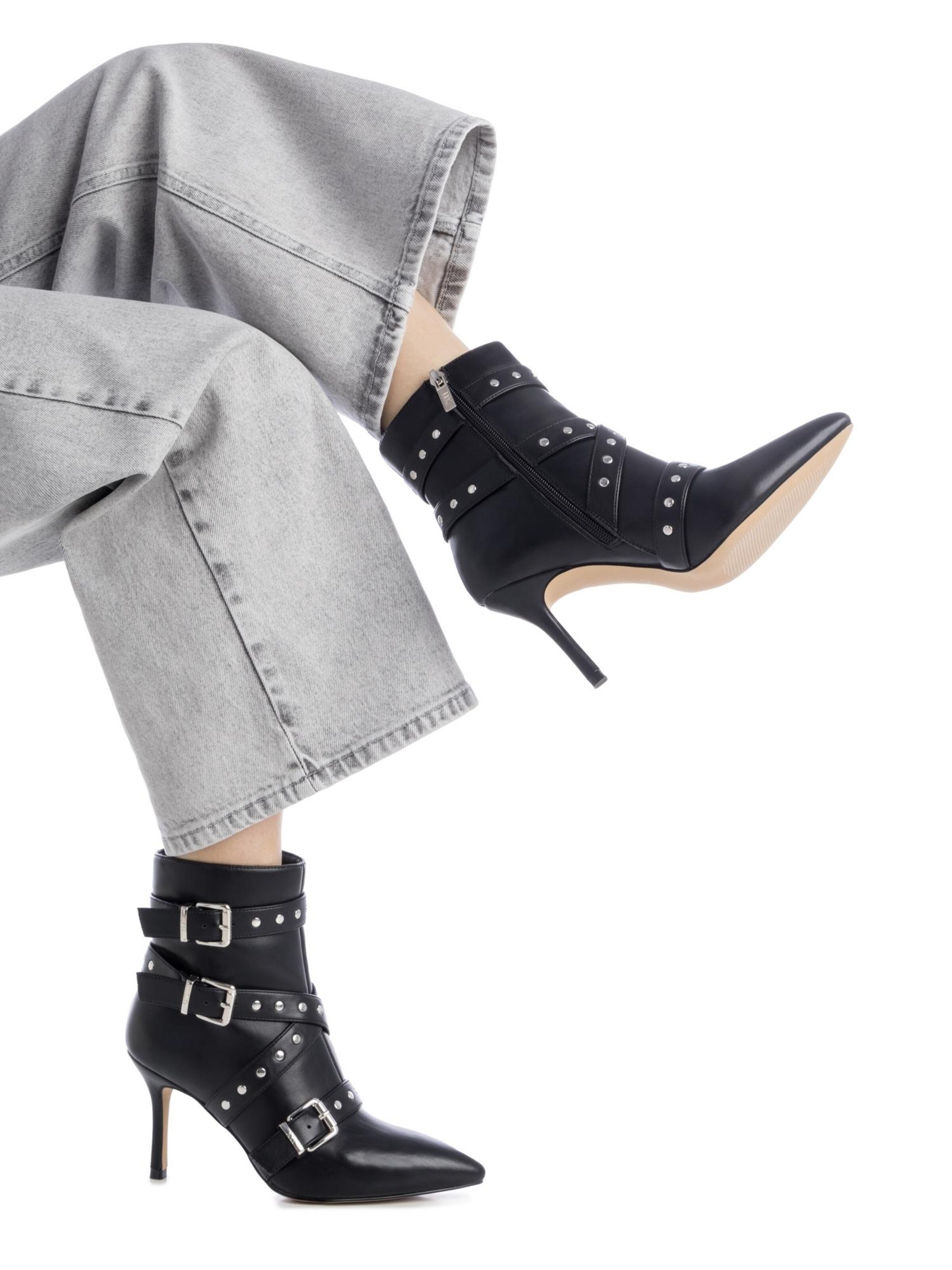 Xti Boots '14464901' in Black