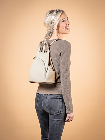 COLLEZIONE ALESSANDRO Backpack 'München' in Beige