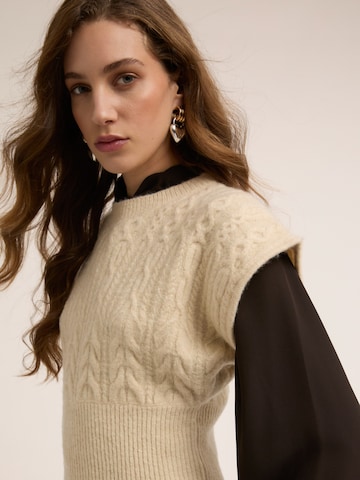 MOTIVI - Jersey en beige
