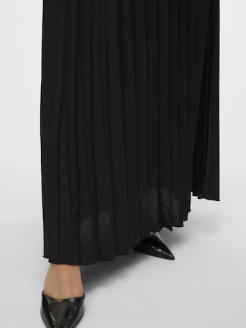 Vero Moda Curve Nederdel 'SOMA' i sort