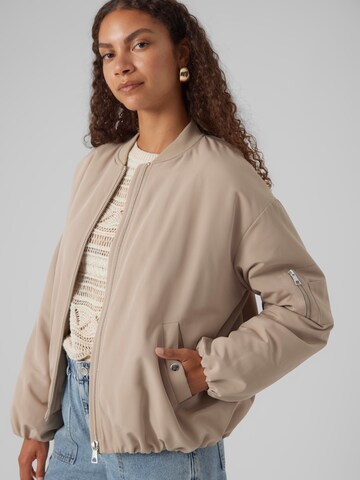 VERO MODA - Chaqueta de entretiempo 'Barcelona' en beige