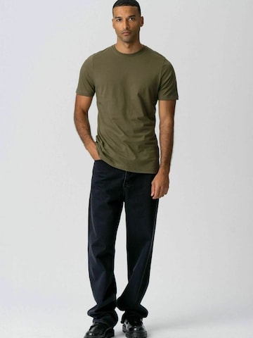 TEESHOPPEN - Ajuste regular Camisa ' Organic Basic ' en verde