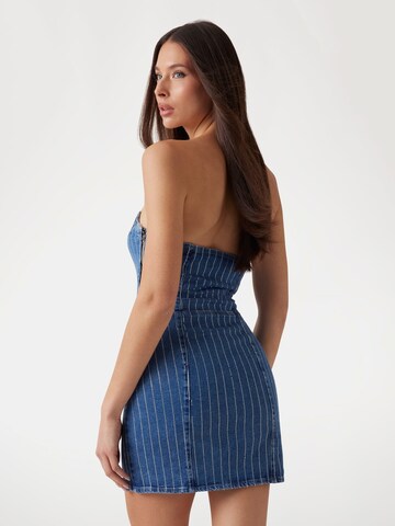 GUESS Kleid in Blau