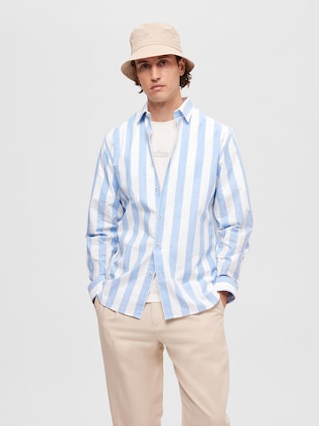SELECTED HOMME Regular fit Button Up Shirt 'JAMES' in Blue