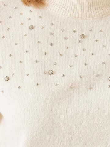 Bianco Lucci Trui in Beige