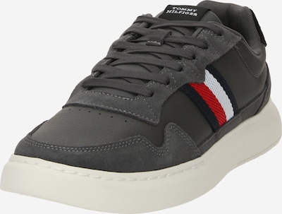 TOMMY HILFIGER Baskets basses en bleu marine / gris foncé / rouge / blanc, Vue avec produit