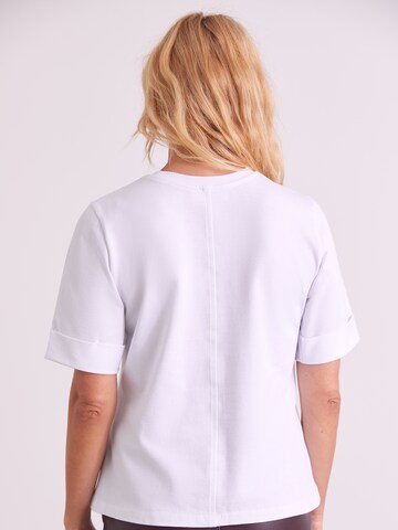 ABOUT YOU x Iconic by Tatiana Kucharova Shirt 'Cara' in Weiß