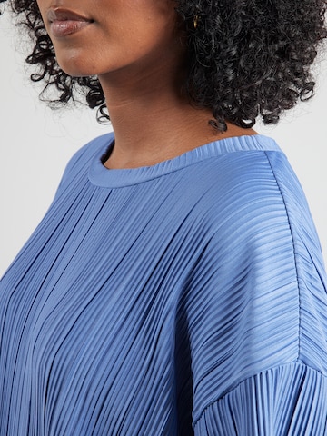 Chemisier ONLY Carmakoma en bleu