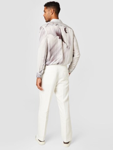 Tiger of Sweden Regular Trousers 'ISCOVE' in White