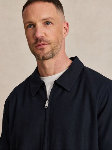 DAN FOX APPAREL Демисезонная куртка 'Cedric' в Синий