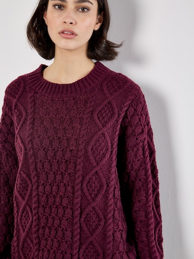 Apricot Dress in Burgundy, Item view