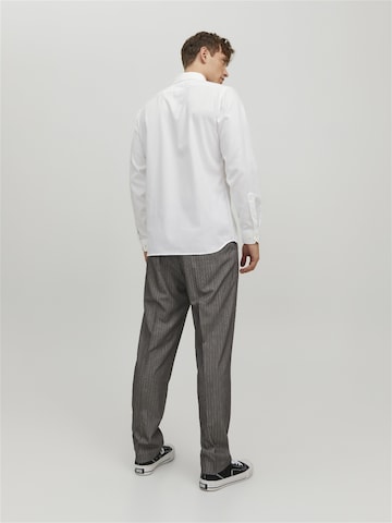 JACK & JONES Comfort Fit Риза 'PARKER' в бяло