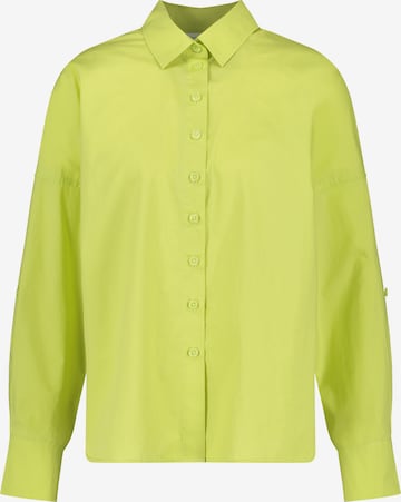 GERRY WEBER Blouse in Green: front