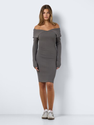 Noisy may - Vestido de punto 'NMJULIET' en gris