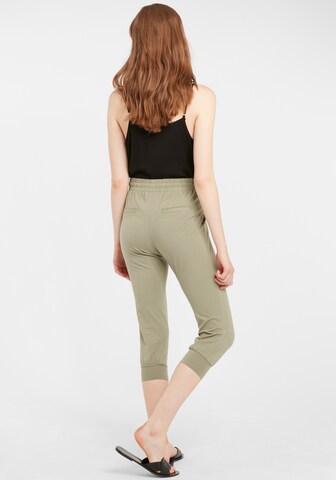 Tapered Pantaloni con pieghe 'Pandina' di b.young in verde