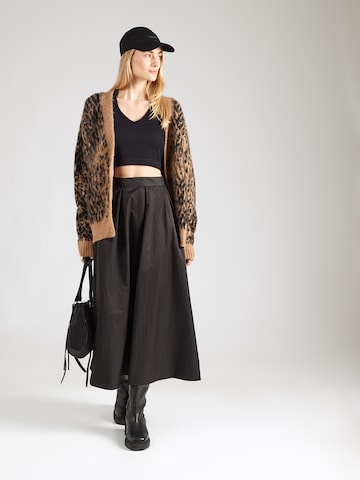 ABOUT YOU Вязаная кофта 'Frederike' в Коричневый