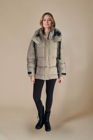 Zhrill Jacke in Beige