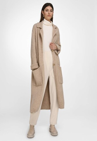 tRUE STANDARD Gebreid vest 'Alpaca' in Beige: voorkant