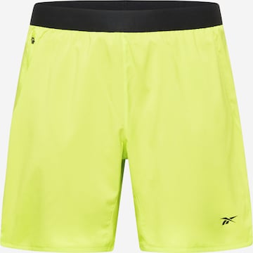 Regular Pantalon de sport Reebok en vert : devant