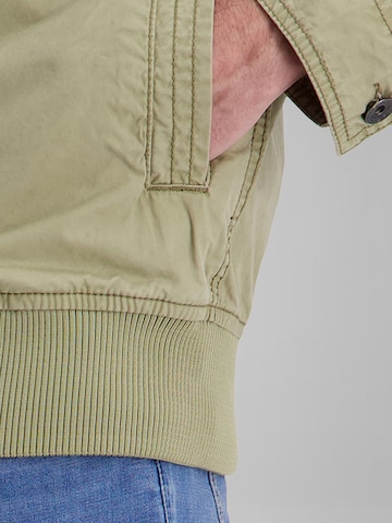 TIMEZONE Between-Season Jacket 'Light' in Green