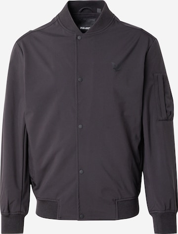 Lyle & Scott Toiminnallinen takki värissä musta: etupuoli