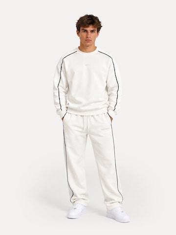 Sweat-shirt 'Brenvaro' Smilodox en beige