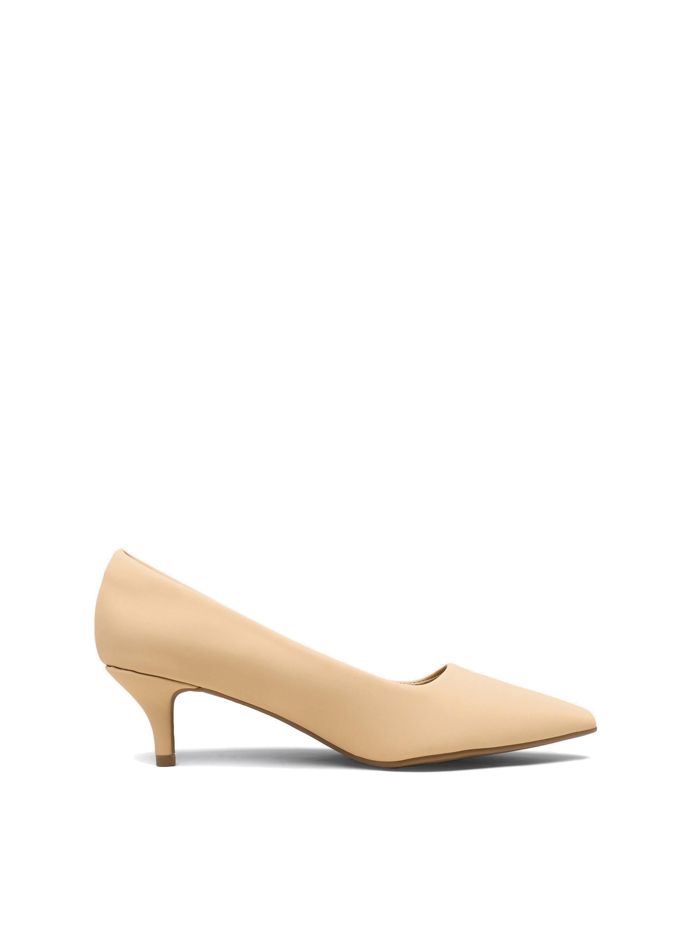 Dream Pairs Pumps in Beige