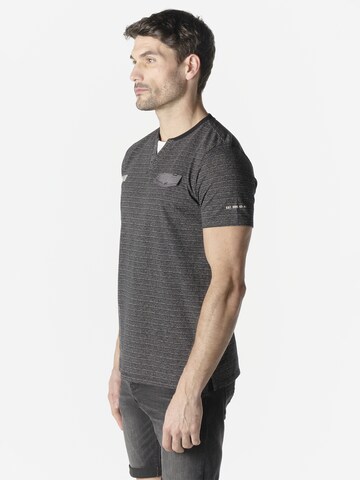 Maglietta di KOROSHI in nero