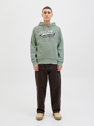 JACK & JONES Sweatshirt in Groen