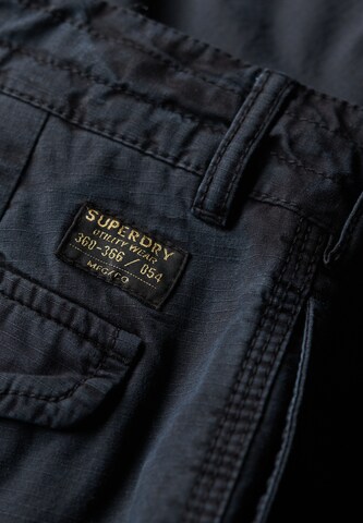 Loosefit Pantalon cargo Superdry en bleu