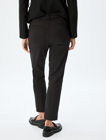 Koton Slimfit Chino in Zwart