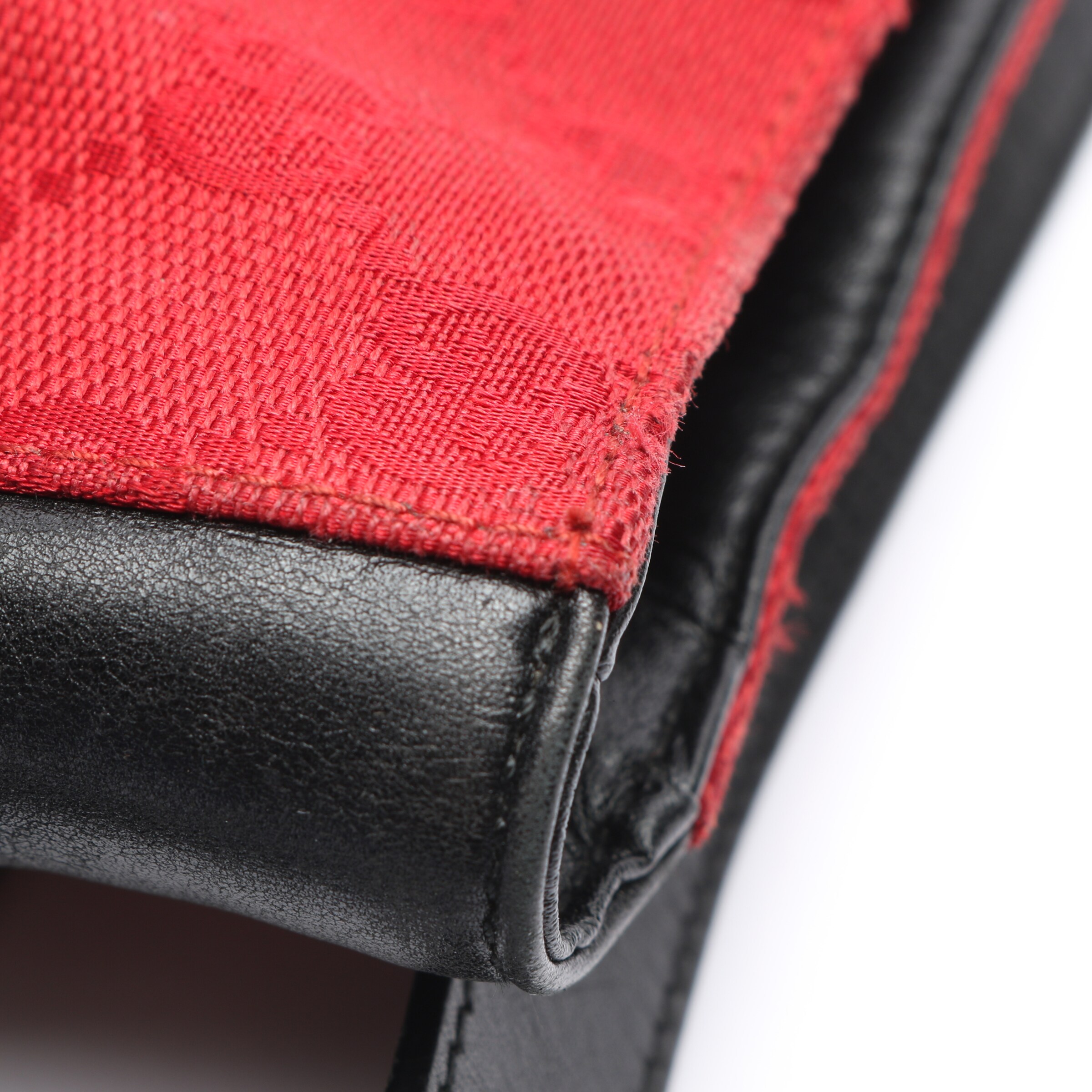 Gucci Bag in One size in Red